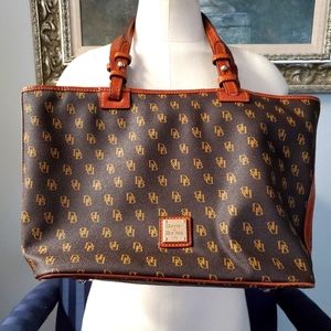 Dooney & Bourke Gretta bag